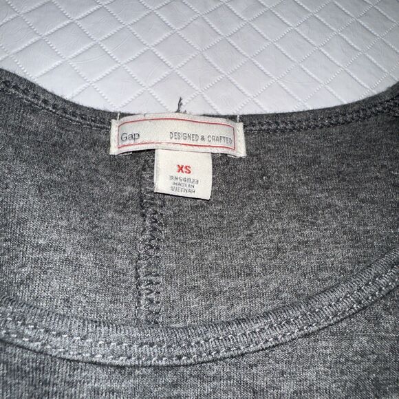 Ladies EUC Gap Fit & Flare Gray Dress pullover short‎ sleeve - casual size XS - Picture 2 of 9